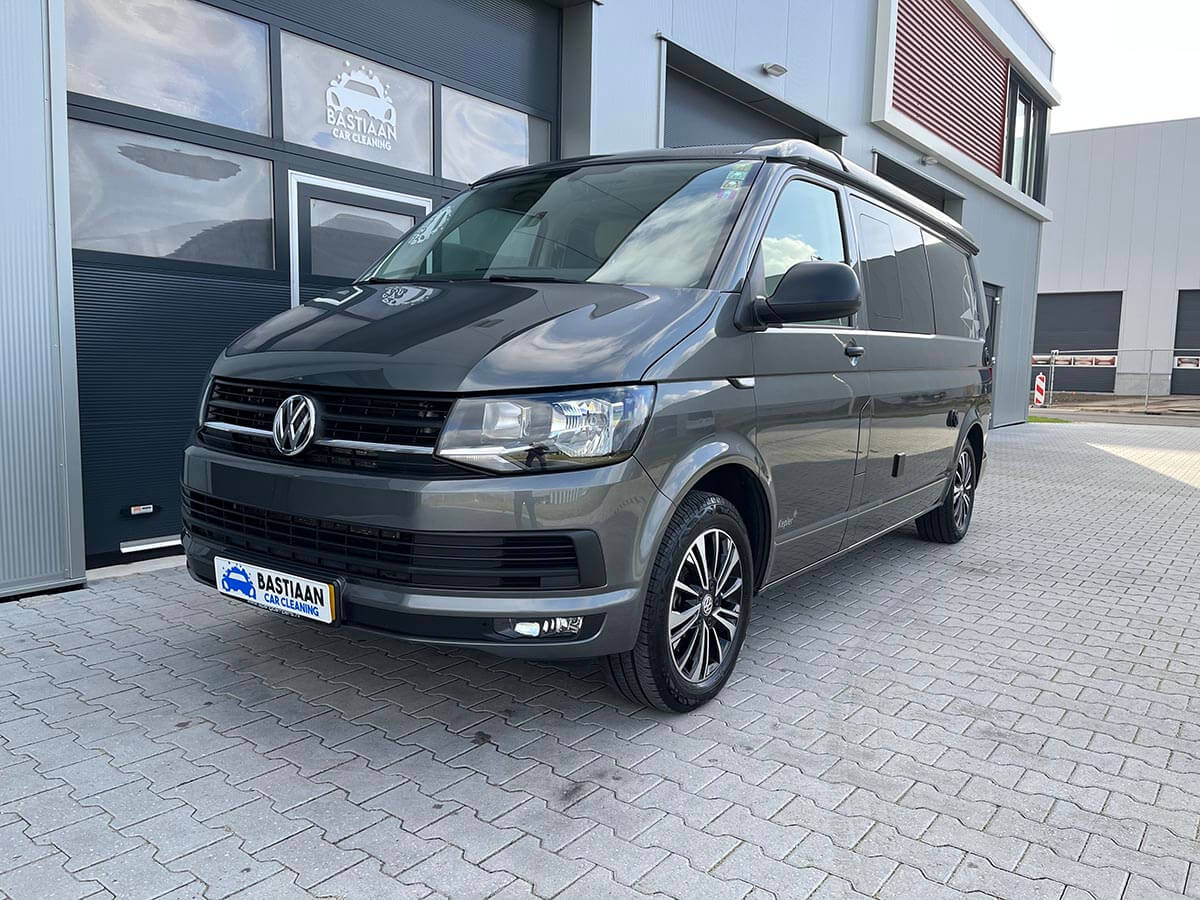VW Westfalia camper poetsen Hattem